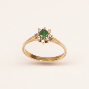 9ct Gold Emerald/Diamond Ring